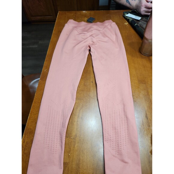 gymshark leggings, unknown style & size - Picture 7 of 12